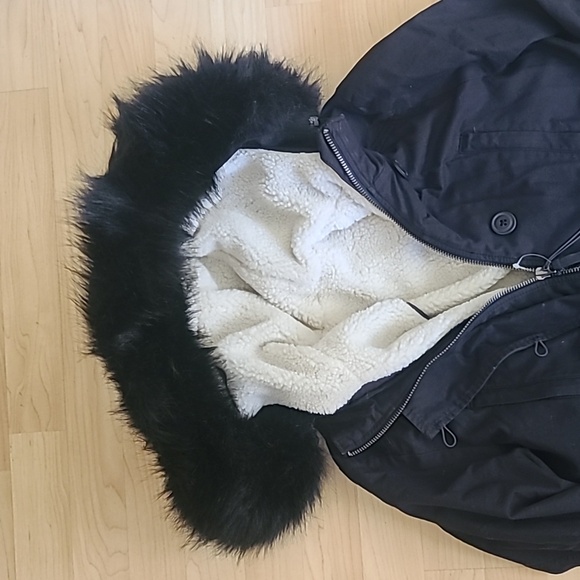 Gap Women's Black 2-in-1 Hooded Faux Fur Parka Coat Size M - Picture 7 of 11